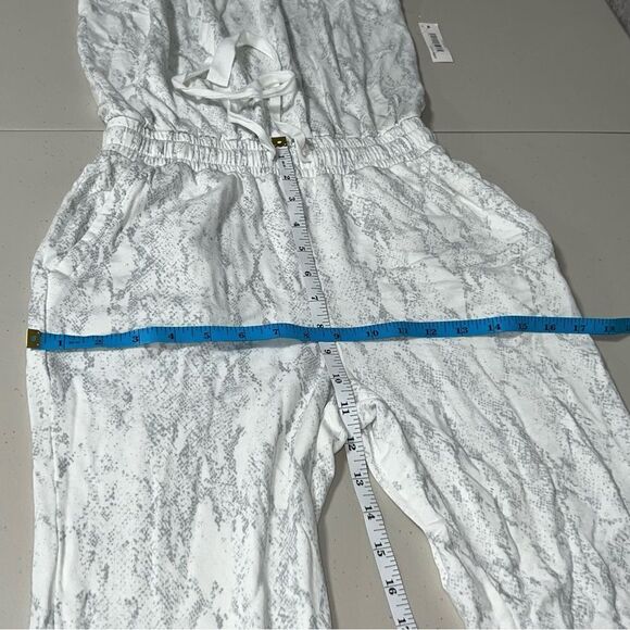 🆕 Daily Ritual Supersoft Terry Sleeveless Scoopneck Jumpsuit Snakeskin Print - Picture 11 of 12